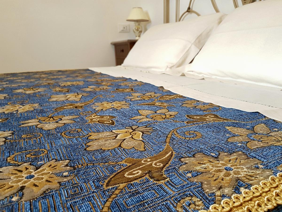 B&B All'Ombra Degli Ulivi ออสตูนี ภายนอก รูปภาพ