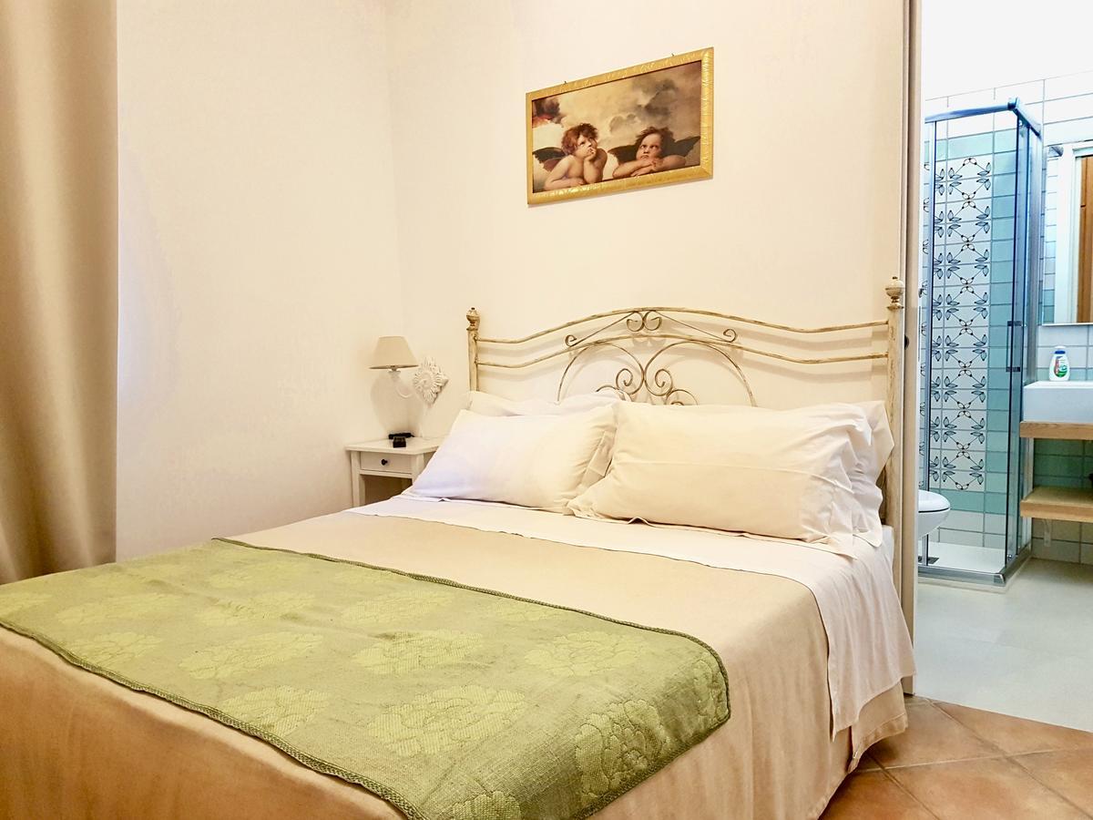 B&B All'Ombra Degli Ulivi ออสตูนี ภายนอก รูปภาพ