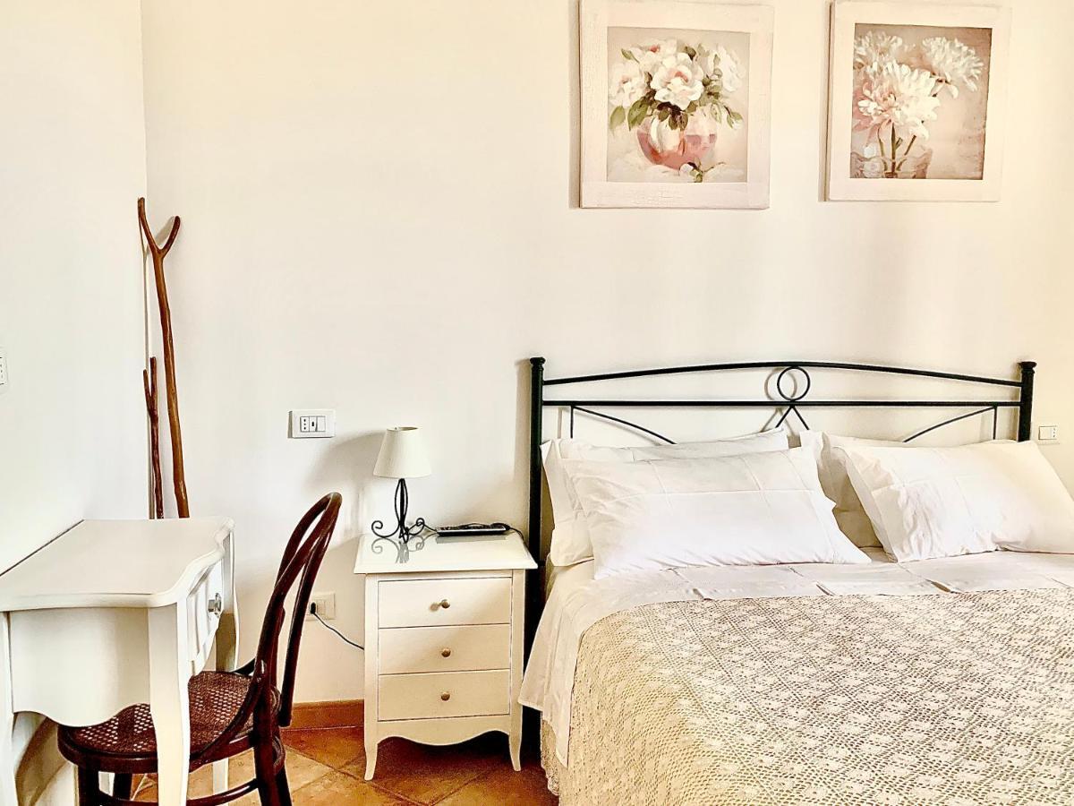 B&B All'Ombra Degli Ulivi ออสตูนี ภายนอก รูปภาพ